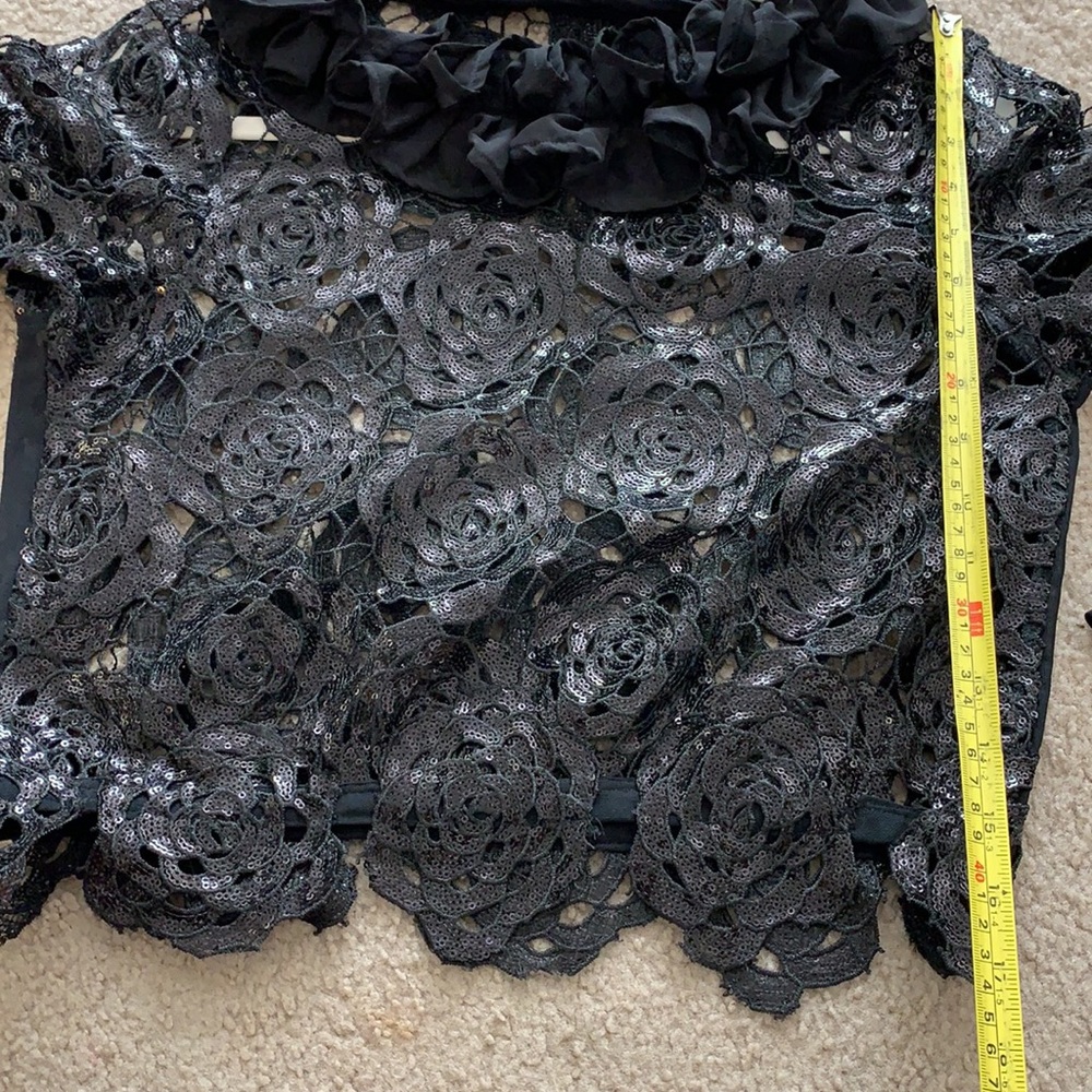 Vintage rose lace pattern and sequin blouse - Picture 5 of 7